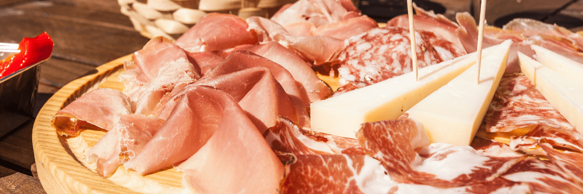 Laktose versteckt sich auch in Wurstwaren