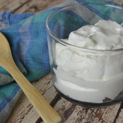 Lo skyr contiene lattosio?
